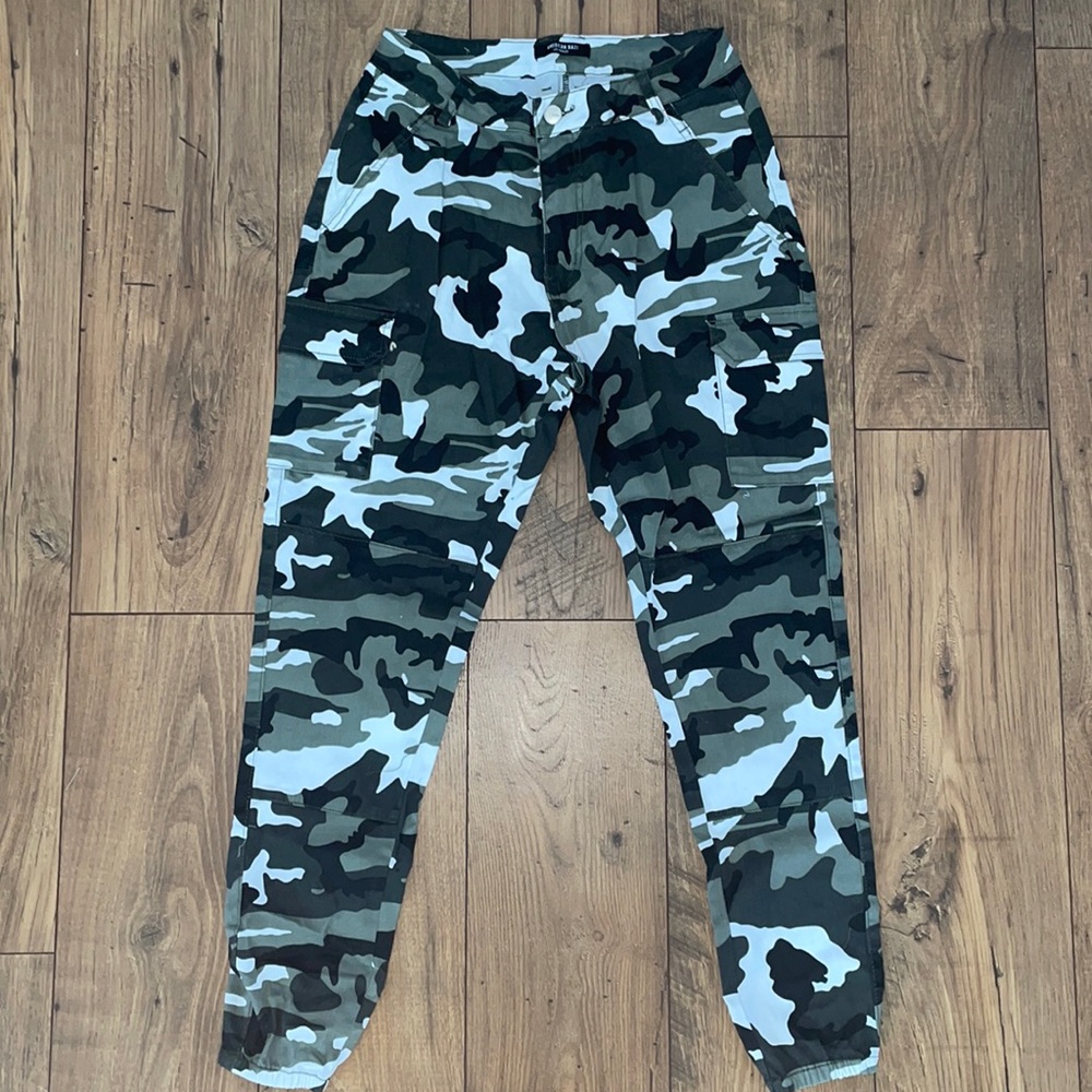 Cargo Camo High-waist Pant in White/Black Camo.